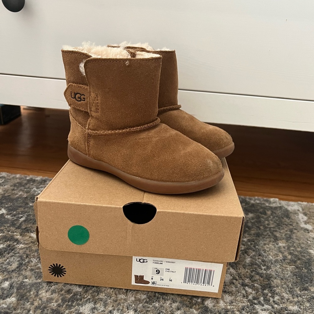 Ugg toddler Keenan suede rubber sole Velcro boots unisex
